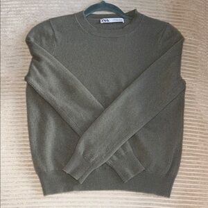 Zara Light Green Crewneck Sweater
